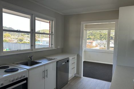 Photo of property in 72 Auckland Street, Picton, 7220