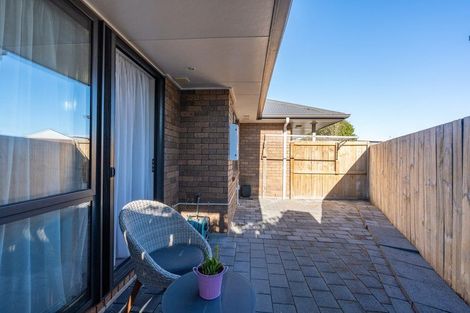 Photo of property in 2/240 Old Farm Road, Hillcrest, Hamilton, 3216