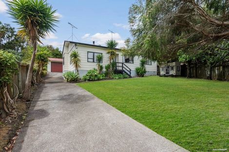 Photo of property in 12 Kearney Place, Massey, Auckland, 0614