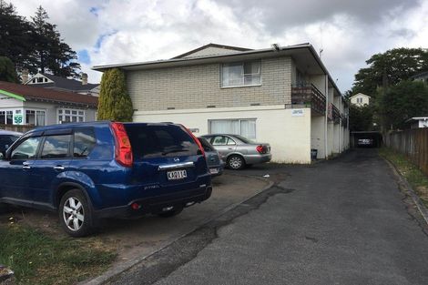 Photo of property in 2/54 Pembroke Street, Hamilton Lake, Hamilton, 3204