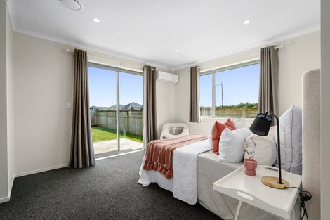 Photo of property in 15 Hehan Close, Cambridge, 3434