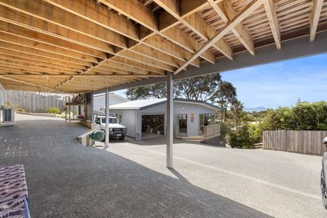 Photo of property in 890 Cove Road, Waipu, 0582