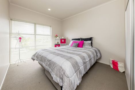Photo of property in 30 Willow Camp Road, Takanini, 2112
