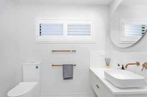 Photo of property in 5 Joyce Harsant Place, Cooks Beach, 3591