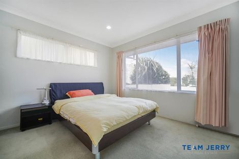 Photo of property in 2/9 Mccrystal Avenue, Bucklands Beach, Auckland, 2012