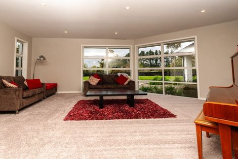 Photo of property in 16 Burberry Road, Karaka, Drury, 2578
