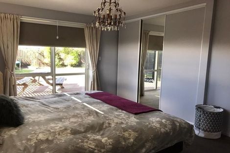 Photo of property in 17 Larne Place, Belfast, Christchurch, 8051