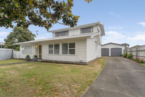 Photo of property in 3 Dennis Grove, Paraparaumu Beach, Paraparaumu, 5032