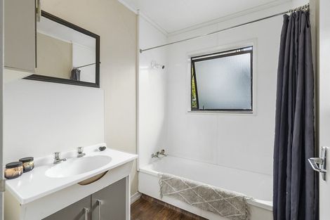 Photo of property in 3 Newton Place, Westbrook, Palmerston North, 4412