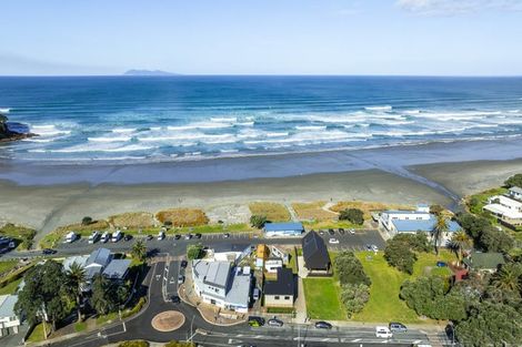 Photo of property in 10b Beach Road, Waihi Beach, 3611