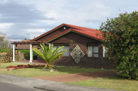 Photo of property in 14 Deanna Drive, West Harbour, Auckland, 0618