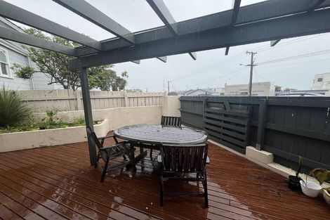 Photo of property in 23 Breakwater Road, Moturoa, New Plymouth, 4310