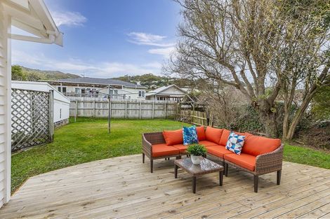 Photo of property in 33 Ranelagh Street, Karori, Wellington, 6012