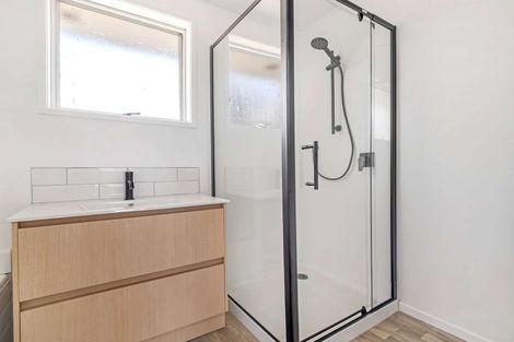 Photo of property in 24 Leaver Place, Weymouth, Auckland, 2103