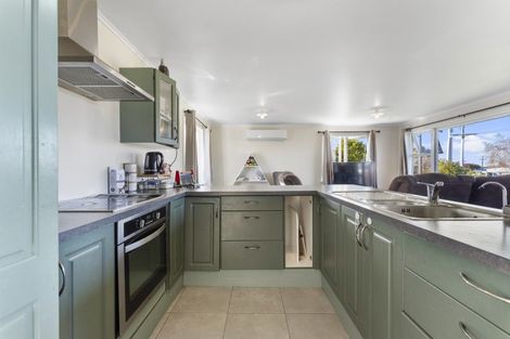 Photo of property in 2 Cobham Way, Feilding, 4702