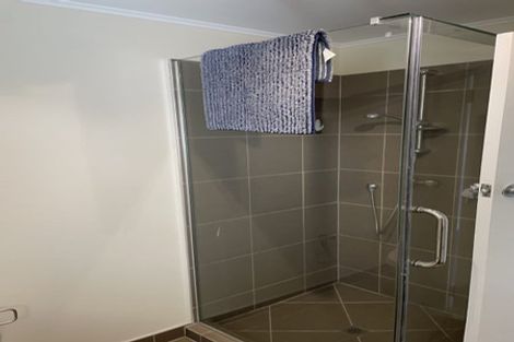 Photo of property in 96 Calliope Road, Stanley Point, Auckland, 0624