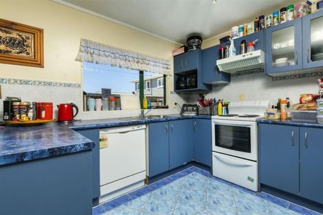 Photo of property in 704a Te Atatu Road, Te Atatu Peninsula, Auckland, 0610