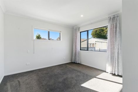 Photo of property in 229 Shakespeare Street, Leamington, Cambridge, 3432