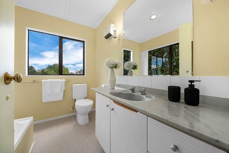 Photo of property in 2/15 Micawber Place, Mellons Bay, Auckland, 2014