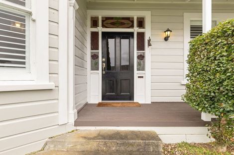 Photo of property in 17 Perrin Place, Kelvin Grove, Palmerston North, 4414