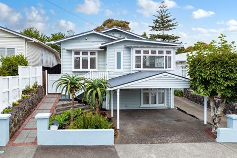 Photo of property in 118 Shackleton Road, Mount Eden, Auckland, 1024