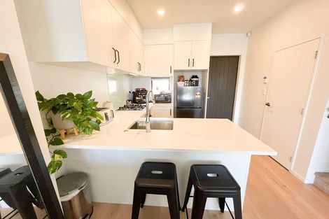 Photo of property in 4/60 Highland Drive, Highland Park, Auckland, 2010