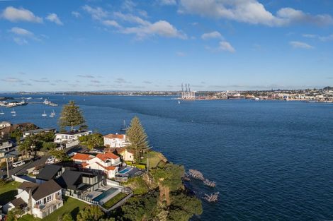 Photo of property in 87 Stanley Point Road, Stanley Point, Auckland, 0624