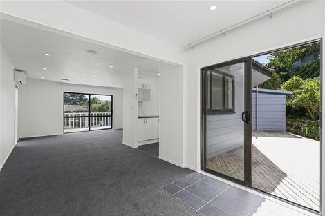 Photo of property in 11 Tortola Crescent, Grenada Village, Wellington, 6037