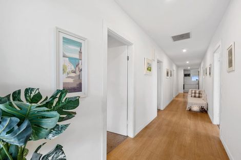 Photo of property in 31 Karaka Street, Helensville, 0800