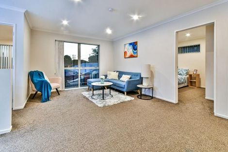 Photo of property in 13b Myers Road, Manurewa East, Auckland, 2102