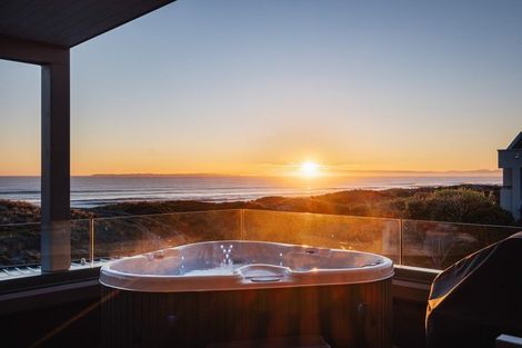 Photo of property in 357b Oceanbeach Road, Mount Maunganui, 3116