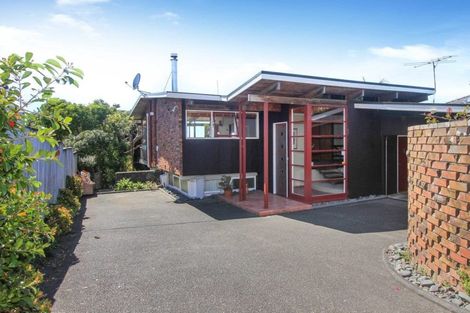 Photo of property in 50 Castor Bay Road, Castor Bay, Auckland, 0620