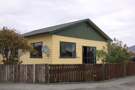 Photo of property in 43 Blake Street, Blaketown, Greymouth, 7805