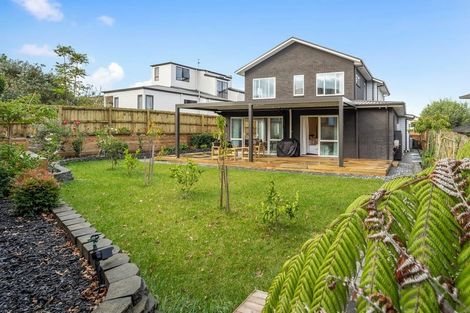 Photo of property in 7 Marlin Street, West Harbour, Auckland, 0618