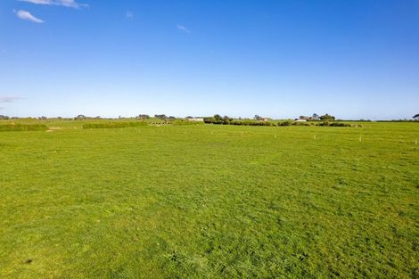 Photo of property in 306 Pungarehu Road, Pungarehu, 4685