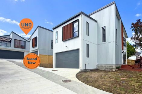 Photo of property in 5 Raphael Place, West Harbour, Auckland, 0618