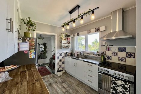 Photo of property in 1/16 Roseburn Place, Pakuranga, Auckland, 2010