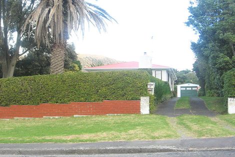 Photo of property in 14 Te Miti Street, Paekakariki, 5034