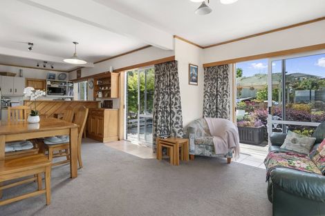 Photo of property in 84 Omokoroa Road, Omokoroa, 3114