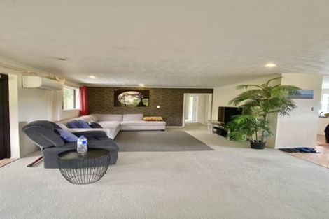 Photo of property in 102 Stapleford Crescent, Browns Bay, Auckland, 0630