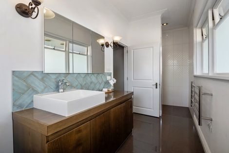 Photo of property in 162 Oceanbeach Road, Mount Maunganui, 3116