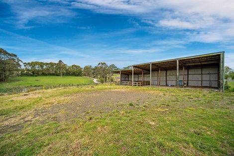 Photo of property in 131 Foster Road, Kumeu, 0891