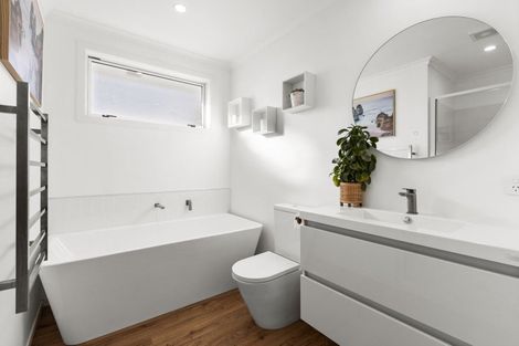 Photo of property in 19 Frickleton Street, Taradale, Napier, 4112