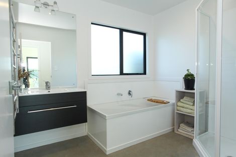 Photo of property in 668 Te Hutewai Road, Raglan, 3296