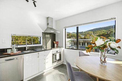 Photo of property in 3/232 Main Road, Tawa, Wellington, 5028