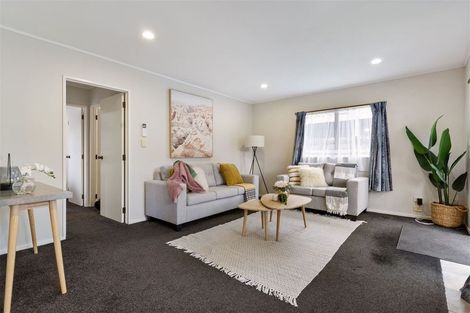 Photo of property in 23 Anna Watson Road, Half Moon Bay, Auckland, 2012