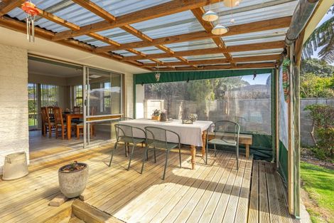 Photo of property in 8 Knights Grove, Otaki, 5512