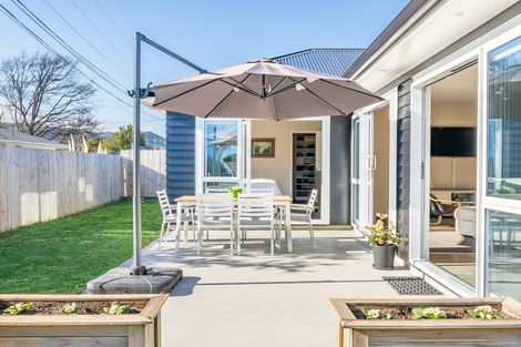 Photo of property in 6 Poulson Grove, Trentham, Upper Hutt, 5018