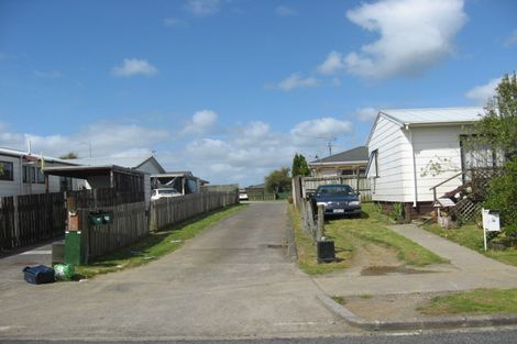 Photo of property in 22 Templeton Place, Clendon Park, Auckland, 2103