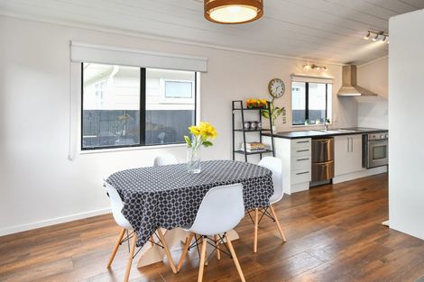 Photo of property in 2/83 Dominion Road, Papakura, 2110